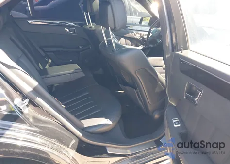 2010 Mercedes-Benz E 550 из США, поврежденный, VIN WDDHF7CB8AA153850